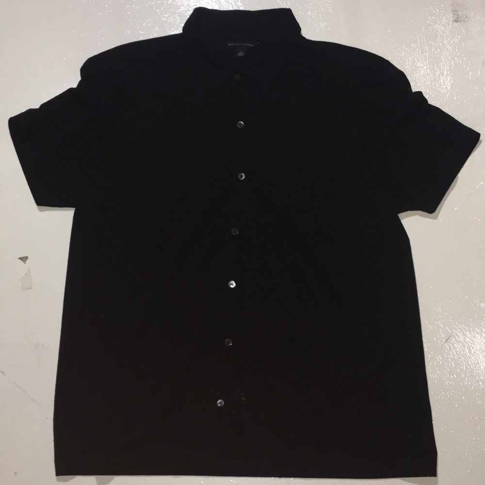 Casual short sleeve button down.